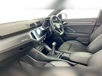 Used Audi Q3 2023 for sale - 75021796: Photo