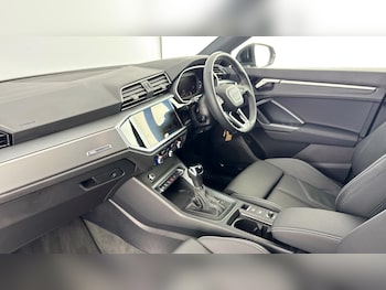 Used Audi Q3 2024 for sale - 77662701: Photo