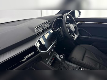 Used Audi Q3 2025 for sale - 77055867: Photo