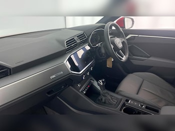 Used Audi Q3 2025 for sale - 77505148: Photo