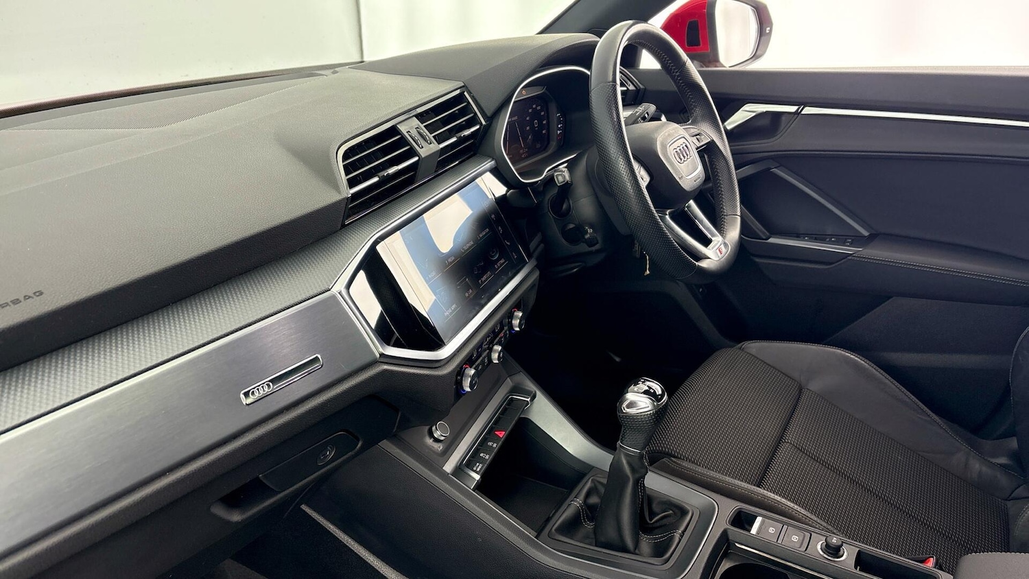 Used Audi Q3 2019 for sale - 77602729: Photo 2