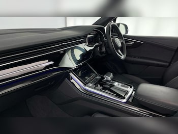 Used Audi Q7 2025 for sale - 76545445: Photo