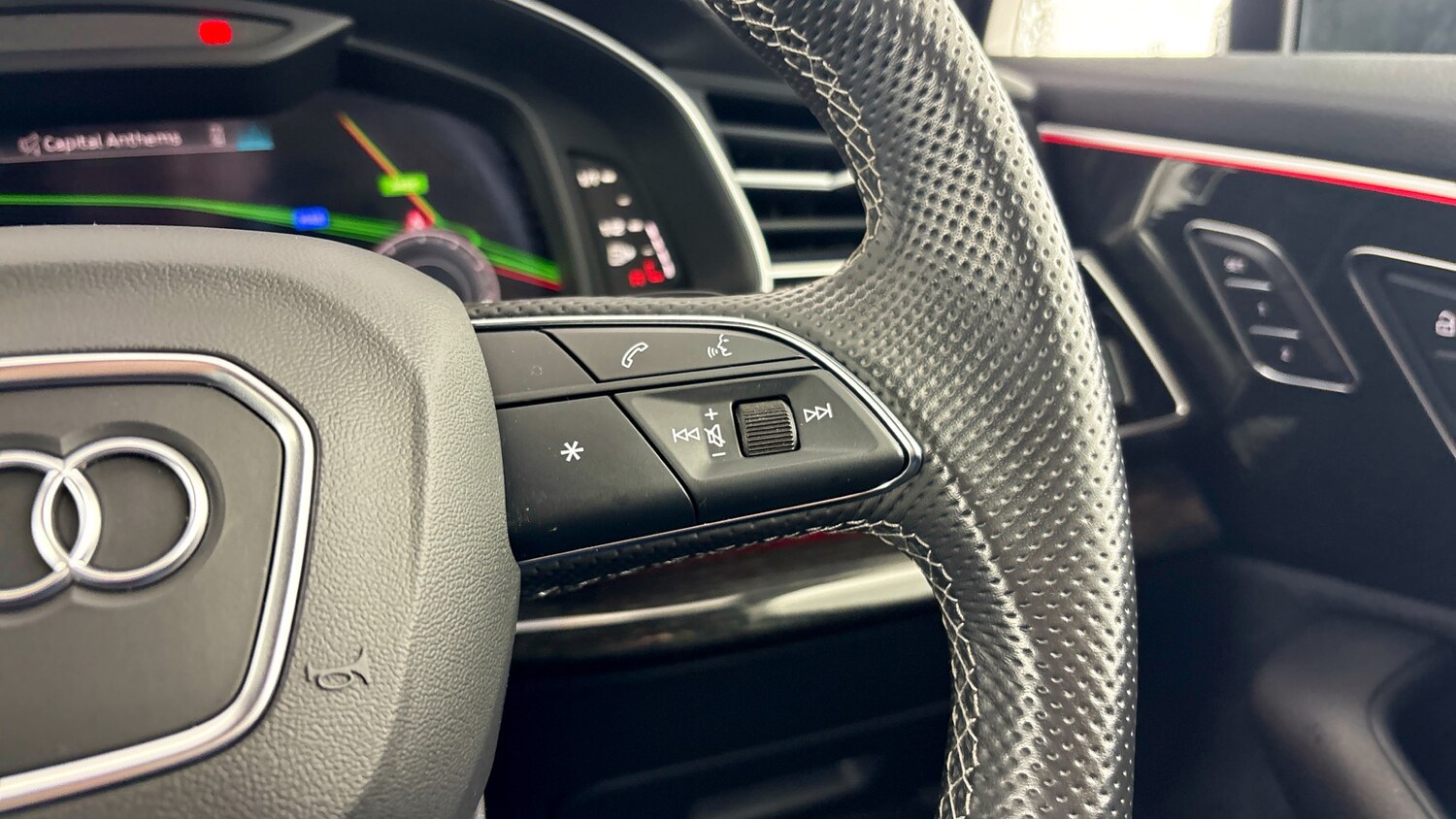 Used Audi Q7 2023 for sale - 77715605: Photo 12