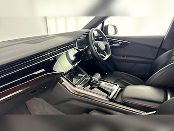 Used Audi Q7 2023 for sale - 77715605: Photo