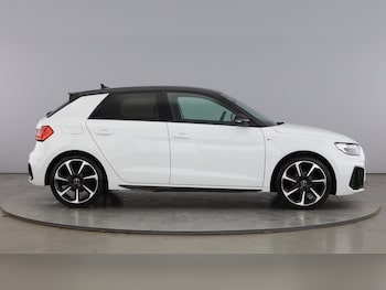 Used Audi A1 2023 for sale - 77704328: Photo