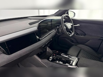 Used Audi Q6 e-tron 2025 for sale - 77138153: Photo