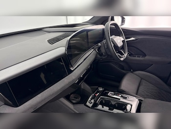 Used Audi Q6 e-tron 2025 for sale - 77602595: Photo