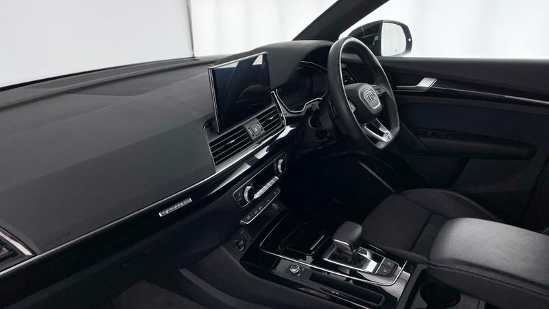 Used Audi Q5 2023 for sale - 76067630: Photo 2