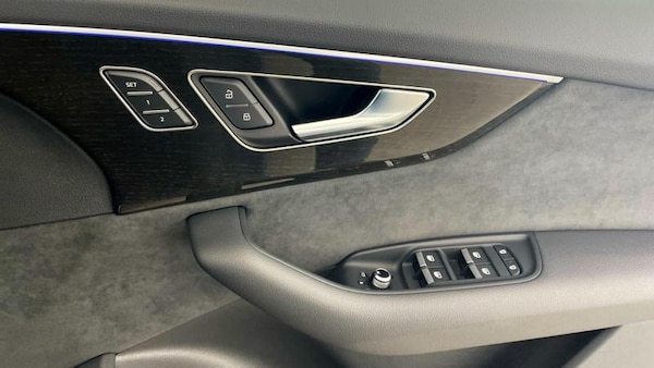 Used Audi SQ7 2025 for sale - 75385687: Photo 21