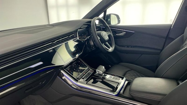 Used Audi SQ7 2025 for sale - 75385687: Photo 2