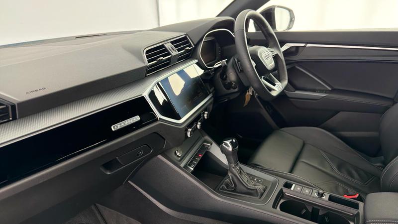 Used Audi Q3 2025 for sale - 75952510: Photo 2