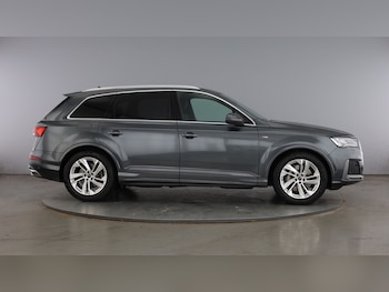 Used Audi Q7 2023 for sale - 79451461: Photo