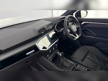 Used Audi Q3 2025 for sale - 77921493: Photo