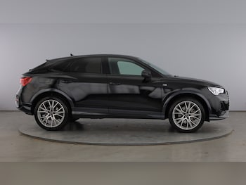 Used Audi Q3 2025 for sale - 77921493: Photo