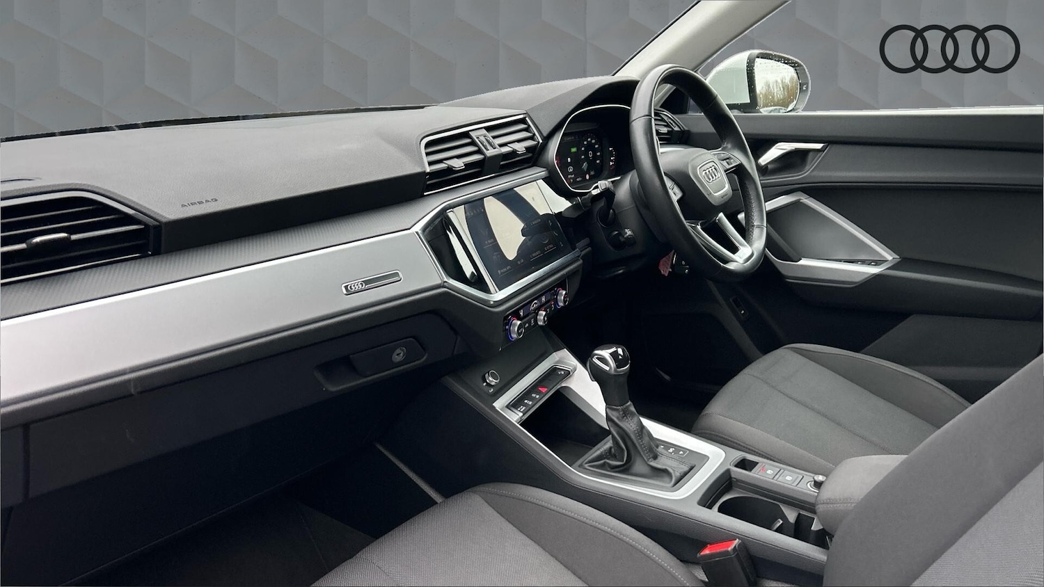 Used Audi Q3 2023 for sale - 77813479: Photo 2