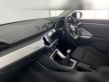 Used Audi Q3 2024 for sale - 75517541: Photo