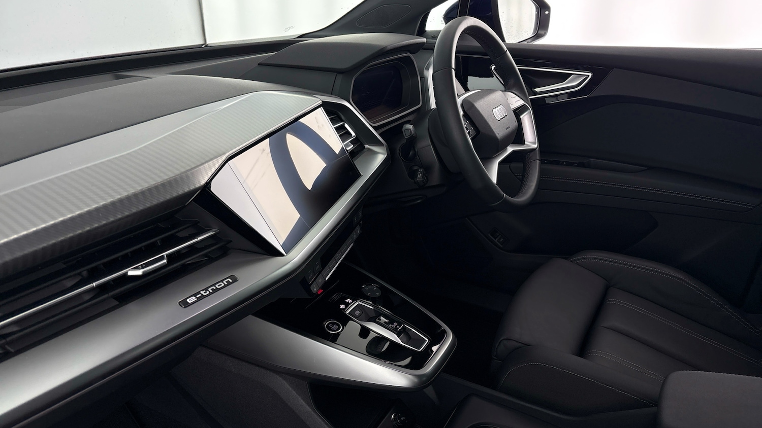 Used Audi Q4 e-tron 2025 for sale - 77505270: Photo 2