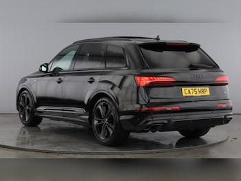 Used Audi Q7 2025 for sale - 77602779: Photo