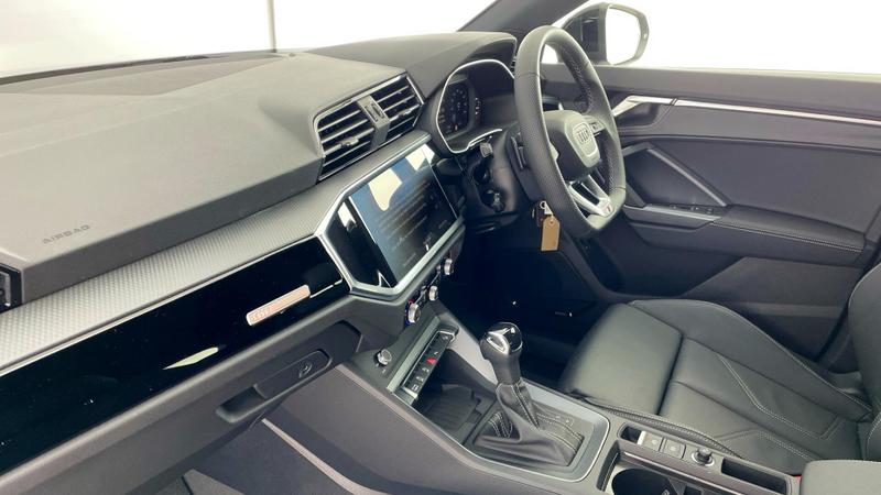 Used Audi Q3 2025 for sale - 76933595: Photo 2