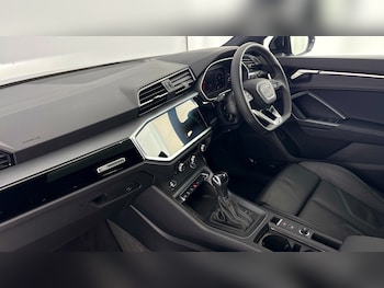 Used Audi Q3 2025 for sale - 77881253: Photo