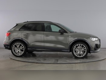 Used Audi Q3 2025 for sale - 77063951: Photo