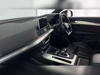 Used Audi Q5 2019 for sale - 76302829: Photo