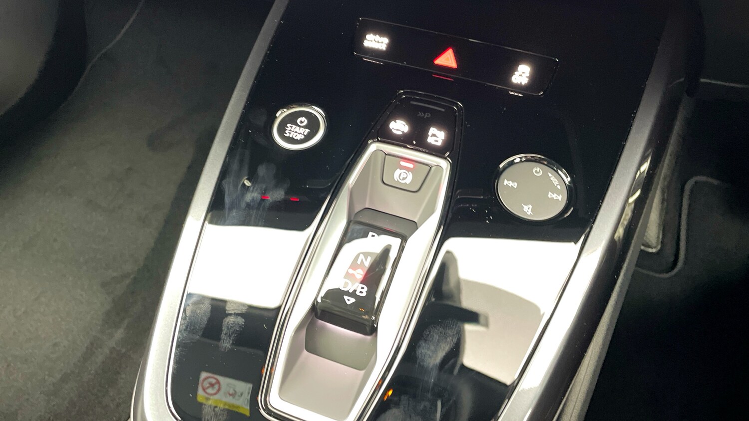 Used Audi Q4 e-tron 2025 for sale - 77602798: Photo 13