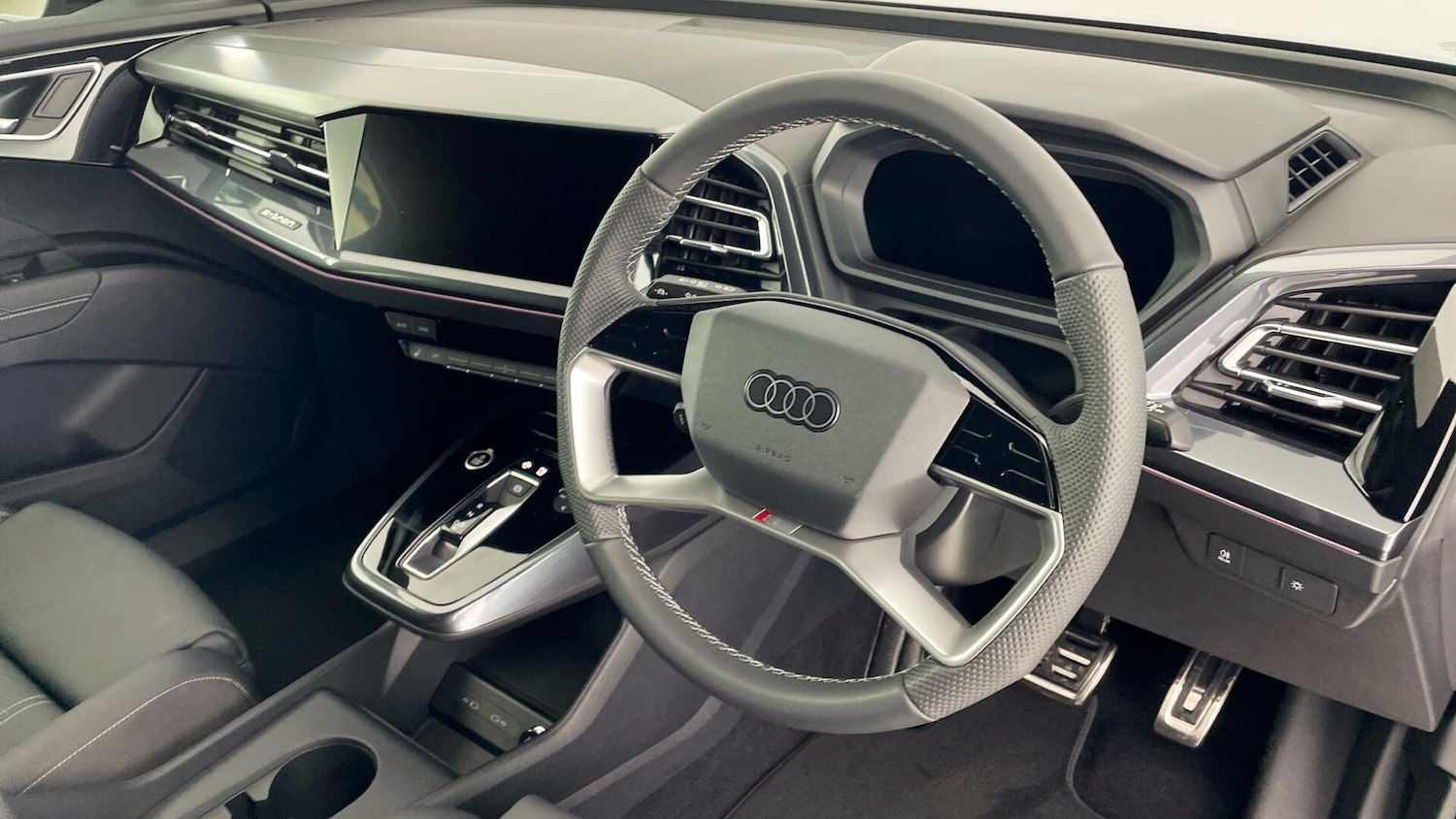 Used Audi Q4 e-tron 2025 for sale - 77602798: Photo 6