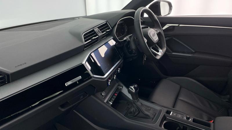 Used Audi Q3 2025 for sale - 76664799: Photo 2