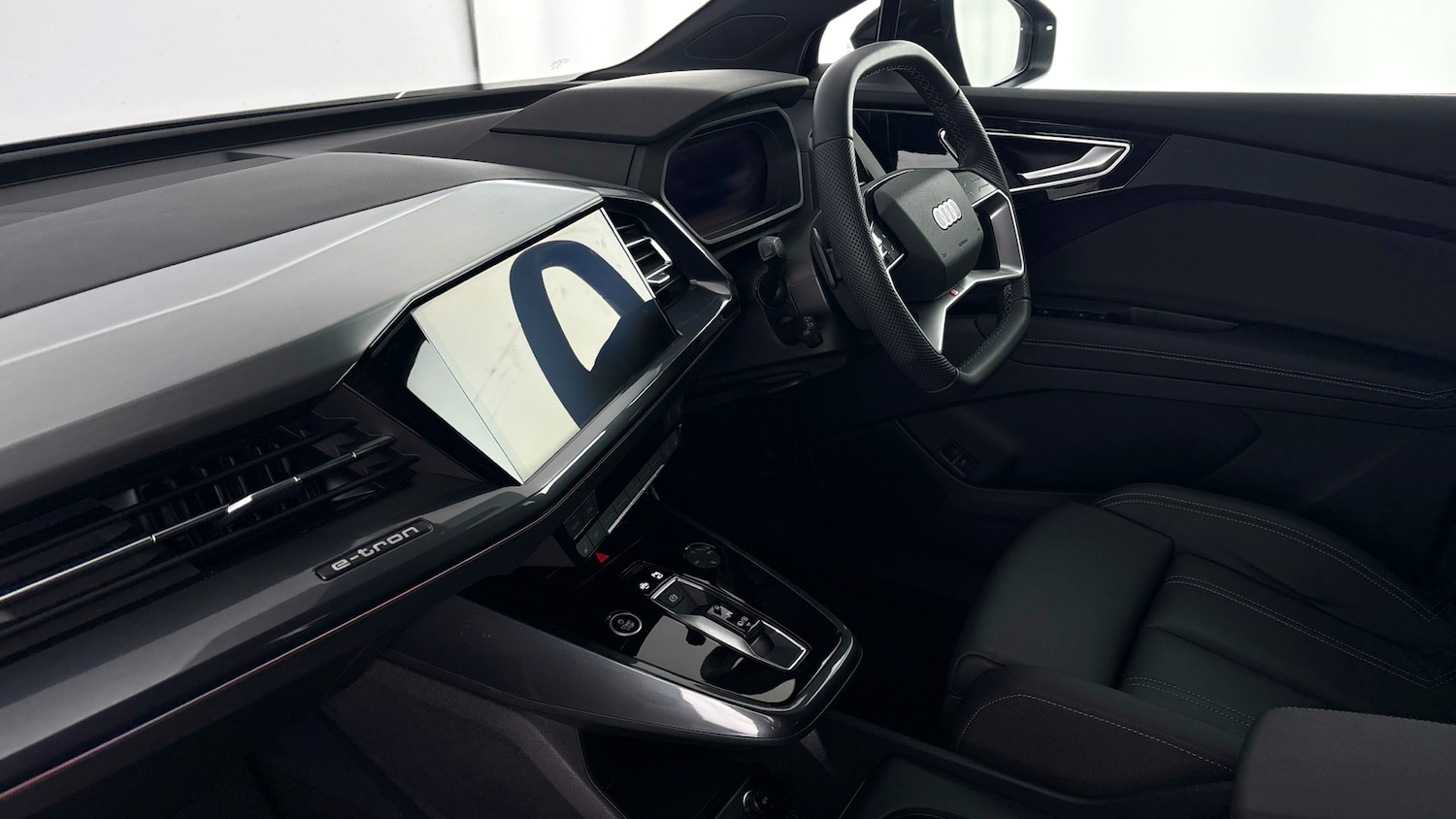 Used Audi Q4 e-tron 2025 for sale - 77505272: Photo 2