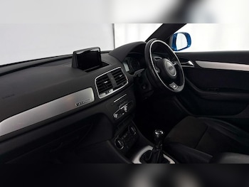 Used Audi Q3 undefined for sale - 76766994: Photo