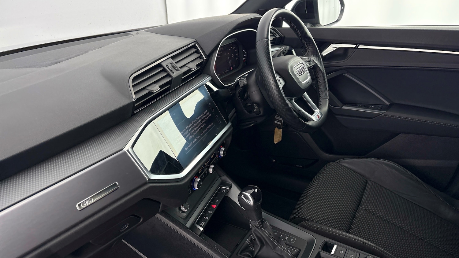 Used Audi Q3 2022 for sale - 77962468: Photo 2