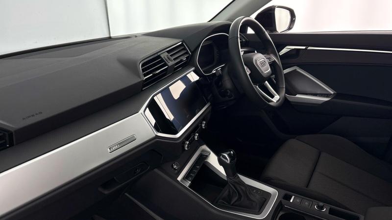 Used Audi Q3 2024 for sale - 76882793: Photo 2