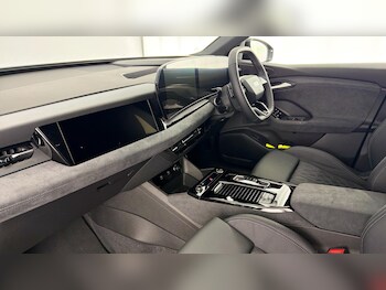 Used Audi Q6 e-tron 2025 for sale - 77602610: Photo