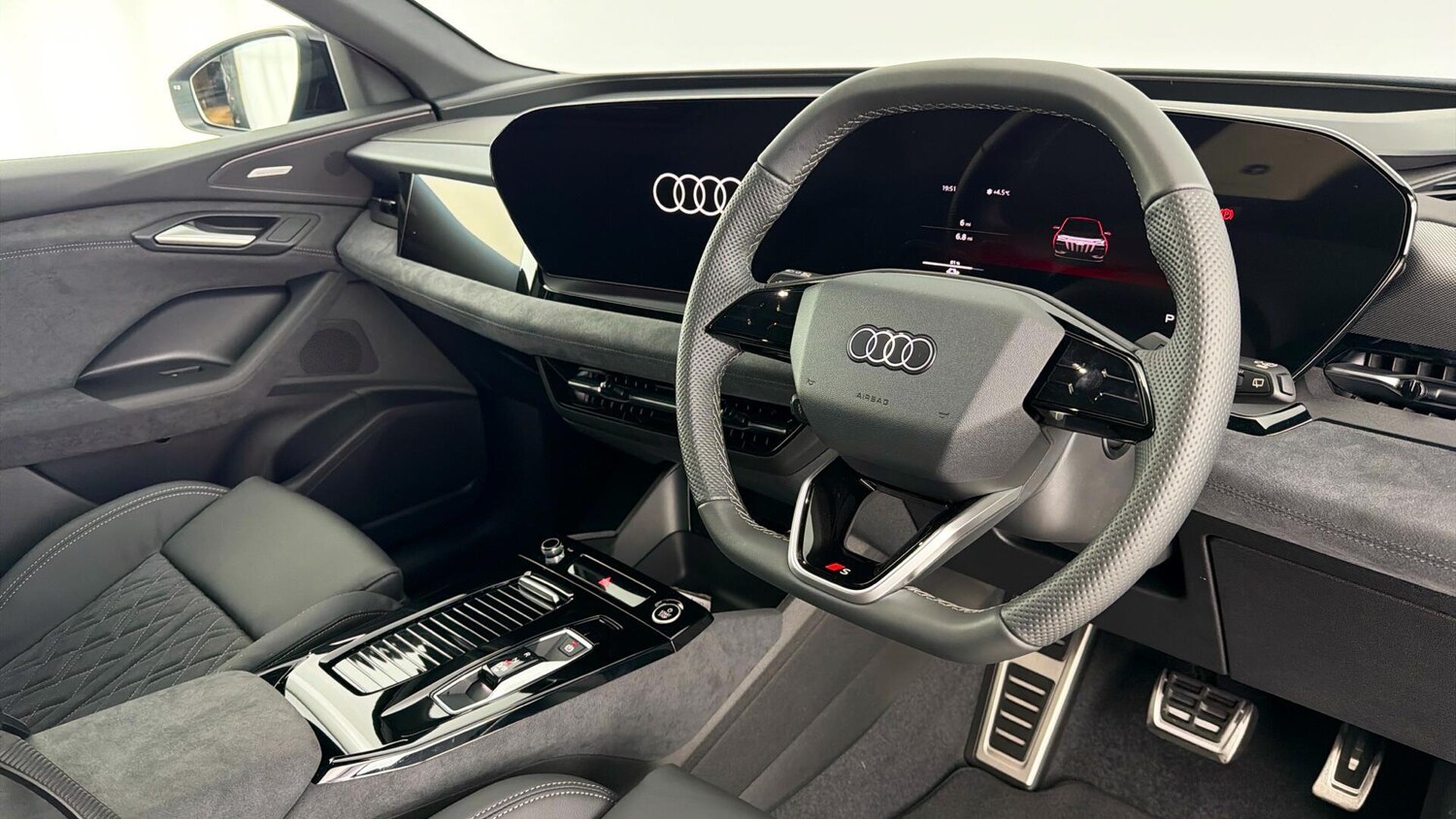 Used Audi Q6 e-tron 2025 for sale - 77602610: Photo 6