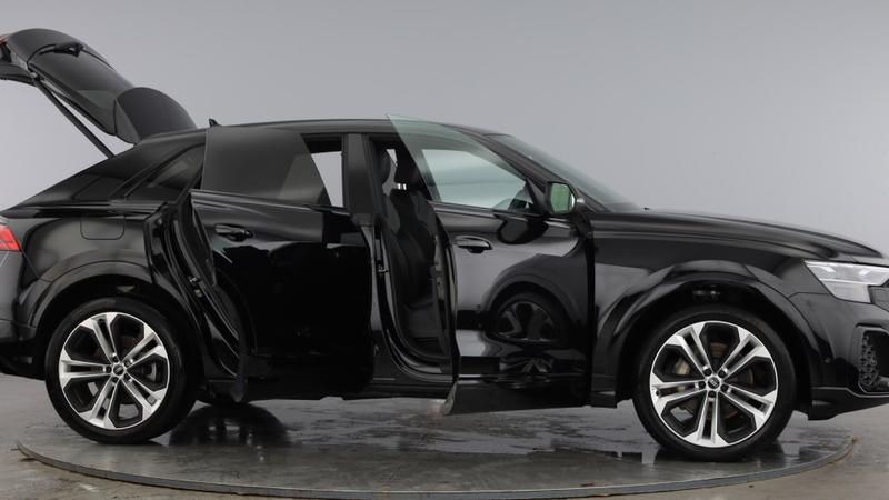 Used Audi Q8 2025 for sale - 76766996: Photo 10