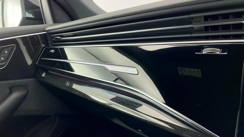 Used Audi Q8 2025 for sale - 76766996: Photo 27