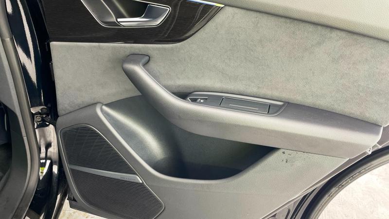 Used Audi Q8 2025 for sale - 76766996: Photo 36