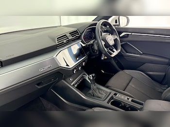 Used Audi Q3 2020 for sale - 78317309: Photo
