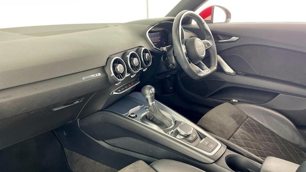 Used Audi TT 2021 for sale - 76117546: Photo 2