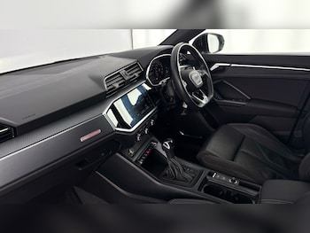 Used Audi Q3 2020 for sale - 77602750: Photo