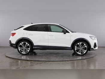 Used Audi Q3 2020 for sale - 77602750: Photo