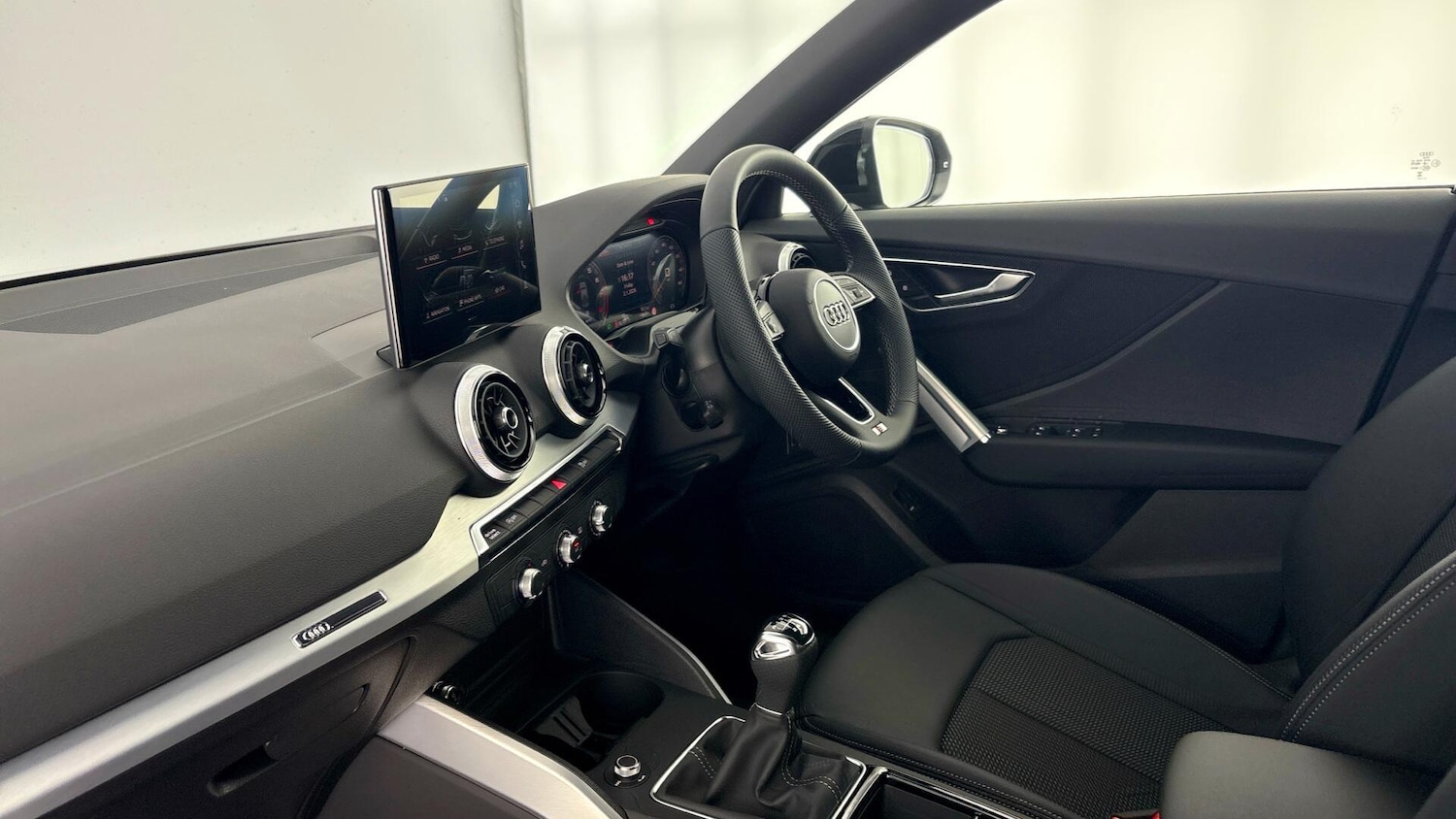 Used Audi Q2 2025 for sale - 77721466: Photo 2