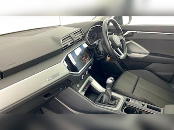 Used Audi Q3 2023 for sale - 76438449: Photo