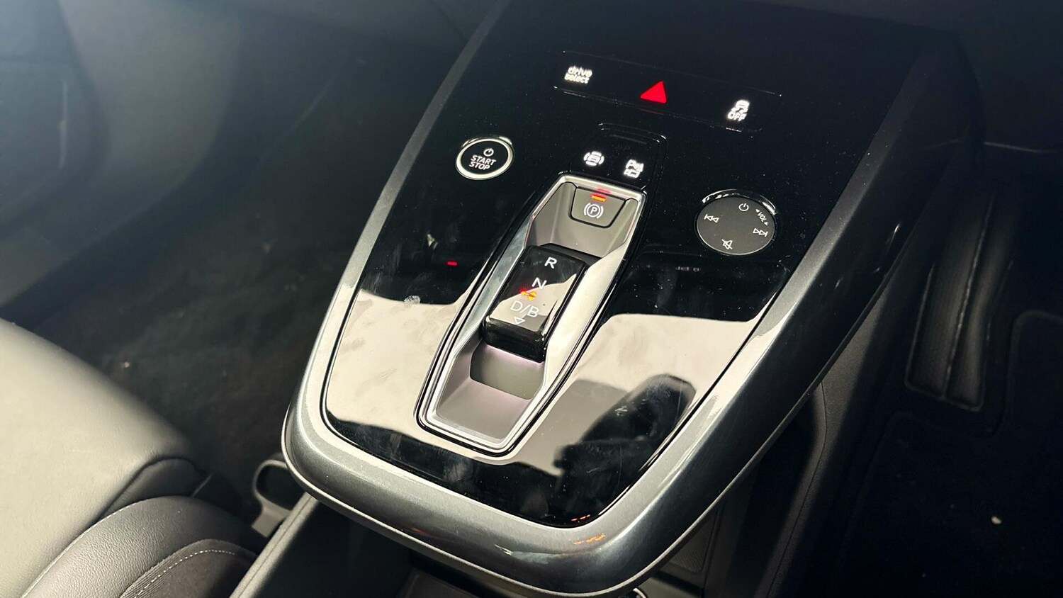 Used Audi Q4 e-tron 2025 for sale - 77721470: Photo 24