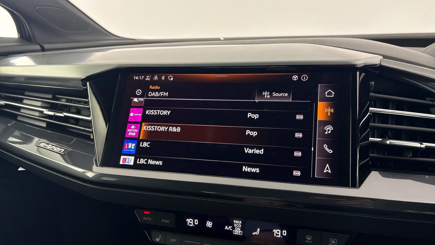 Used Audi Q4 e-tron 2025 for sale - 77721470: Photo 25