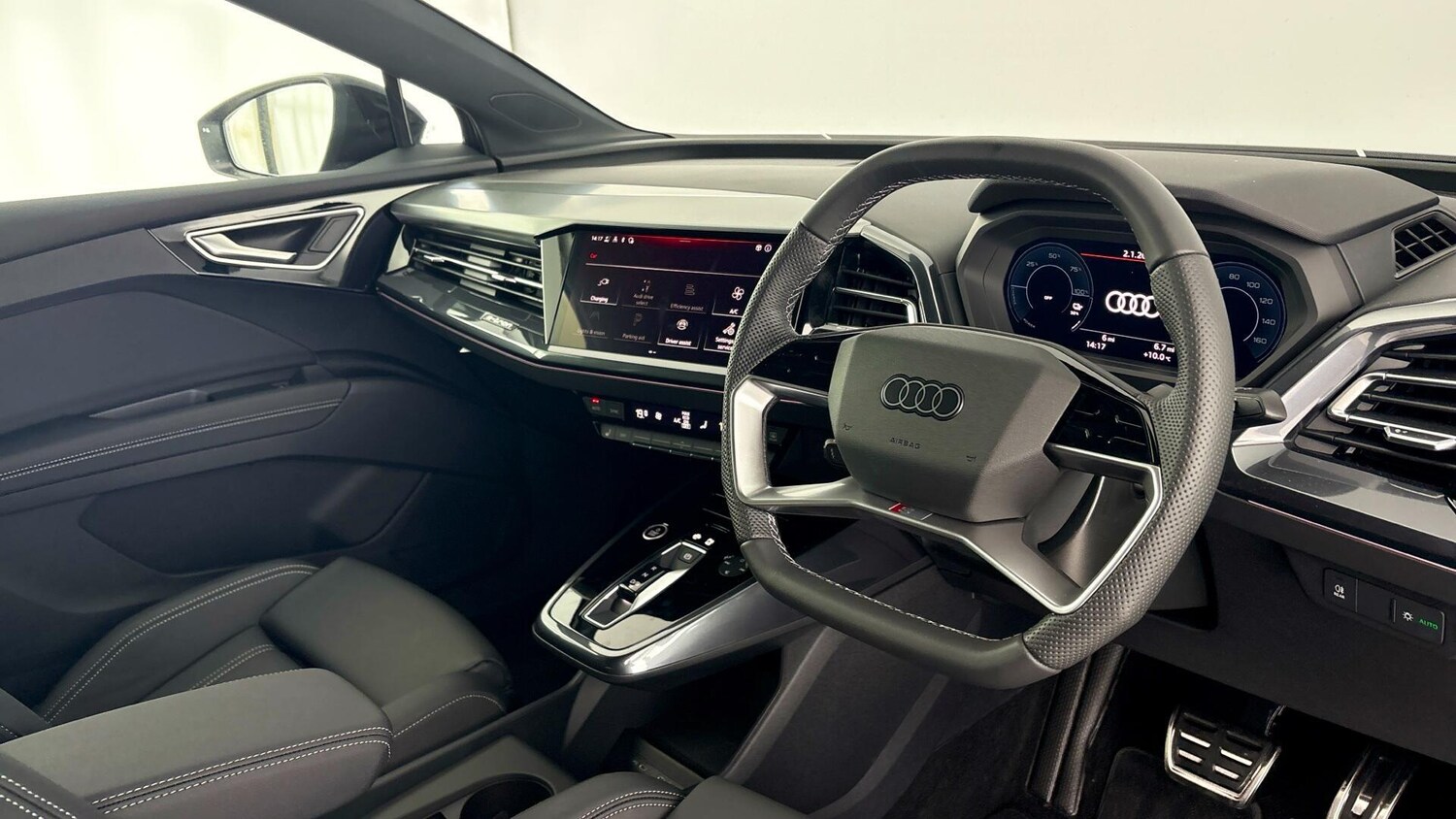 Used Audi Q4 e-tron 2025 for sale - 77721470: Photo 6