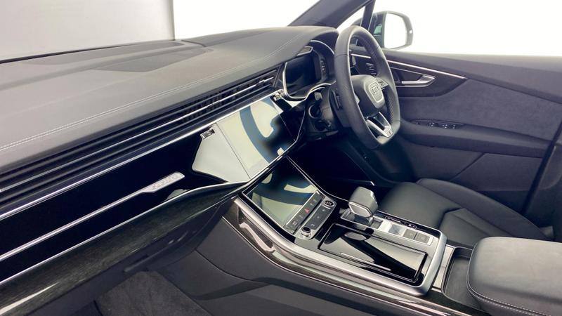 Used Audi Q7 2025 for sale - 76722920: Photo 2