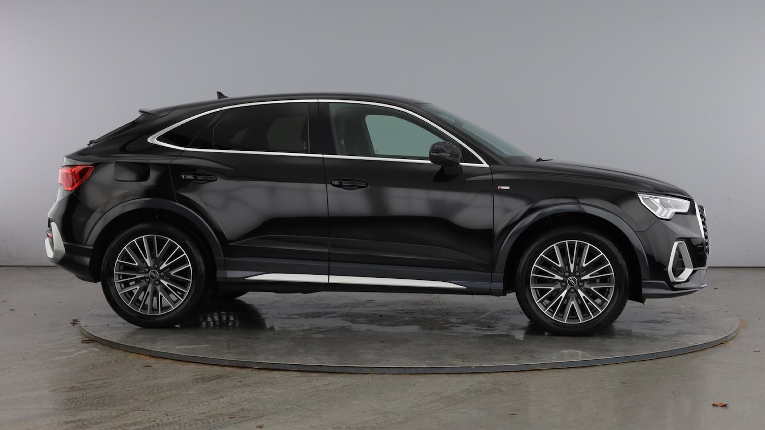 Used Audi Q3 2025 for sale - 77515525: Photo 4