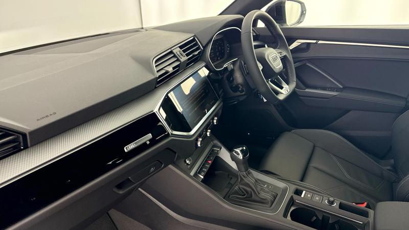 Used Audi Q3 2025 for sale - 76302820: Photo 2